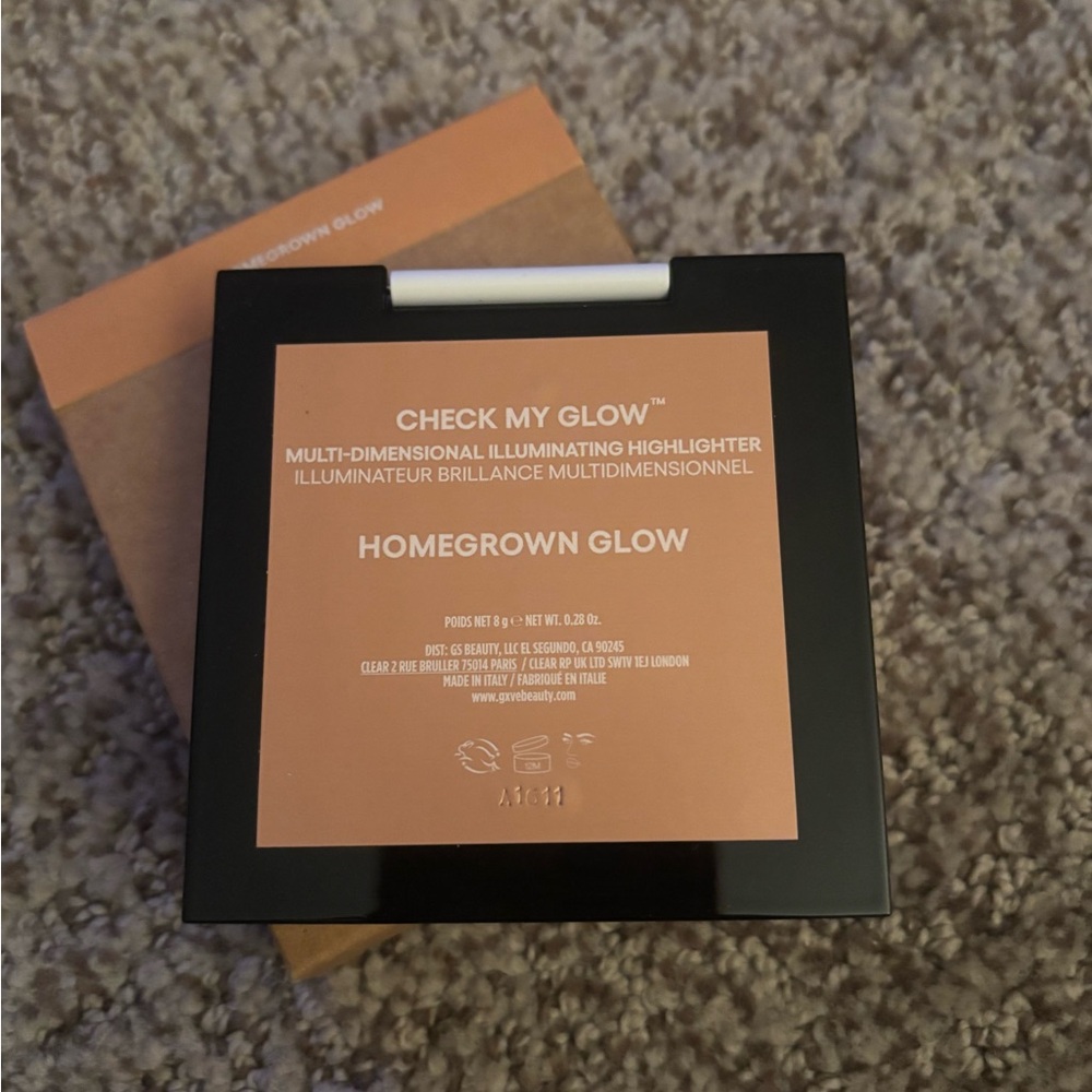 GXVE by Gwen Stefani Glow Highlighter Palette - Picture 5 of 5
